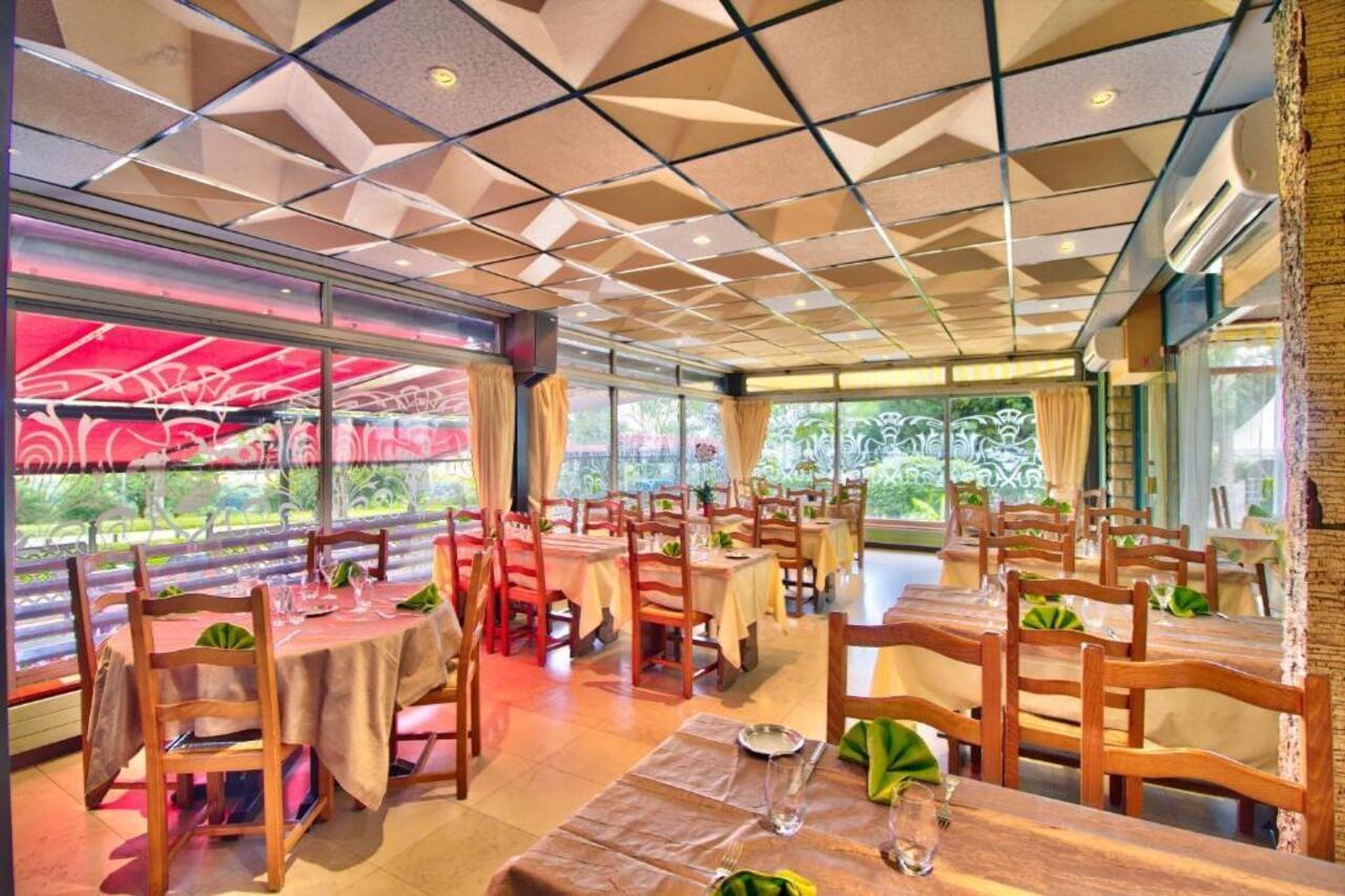 Logis Hotel Restaurant Le Chalet Du Mont Roland Sampans Ngoại thất bức ảnh