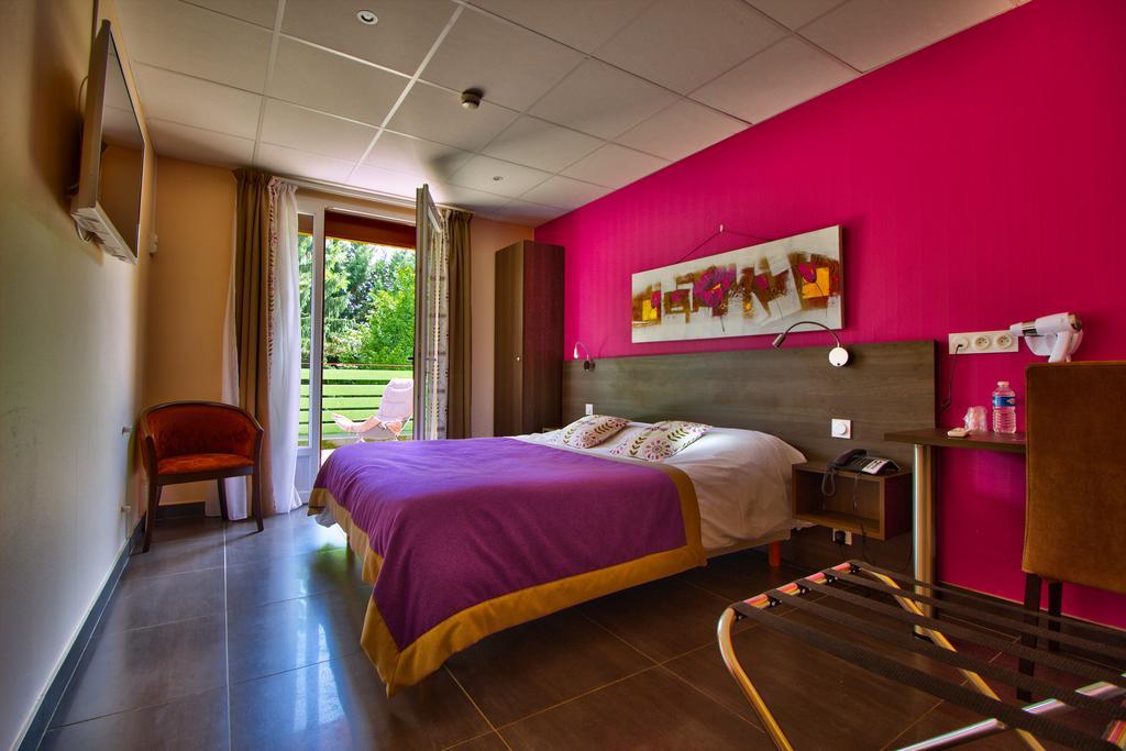 Logis Hotel Restaurant Le Chalet Du Mont Roland Sampans Ngoại thất bức ảnh