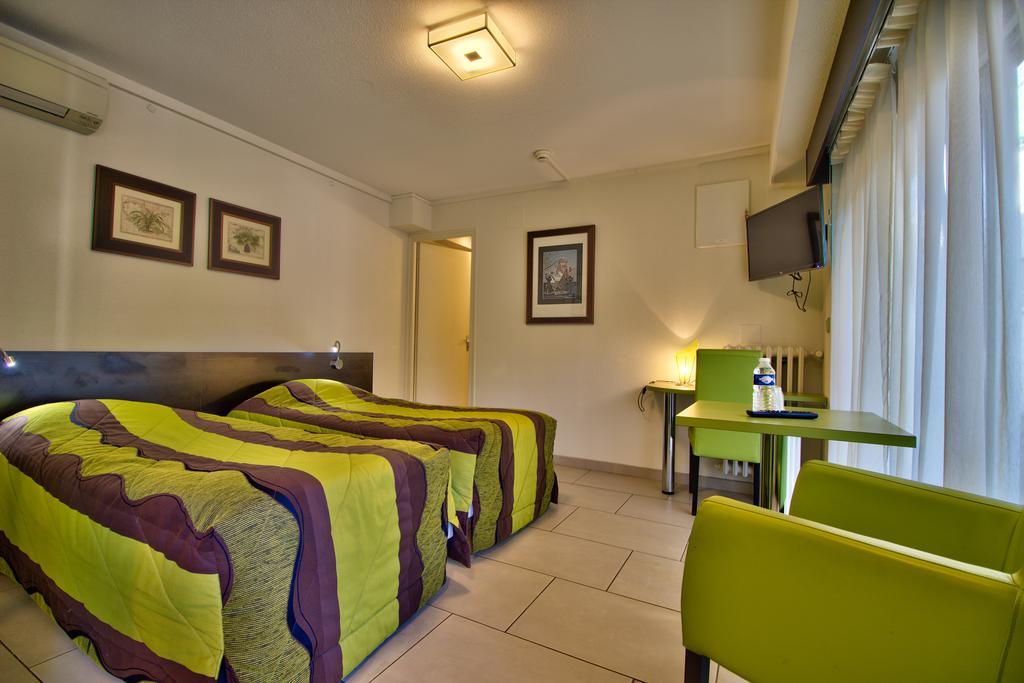 Logis Hotel Restaurant Le Chalet Du Mont Roland Sampans Ngoại thất bức ảnh