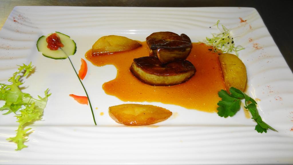 Logis Hotel Restaurant Le Chalet Du Mont Roland Sampans Ngoại thất bức ảnh